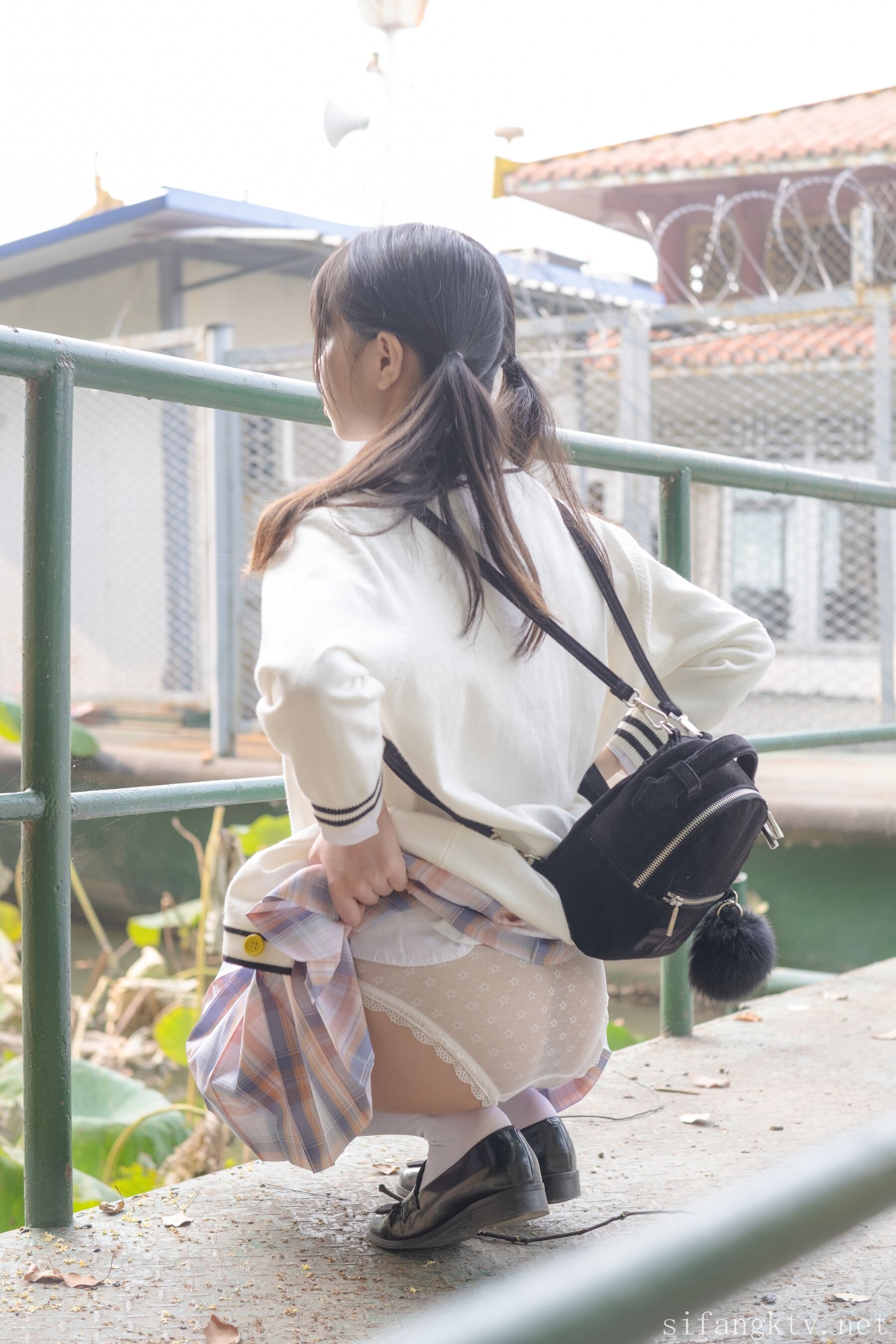 小七《户外JK》