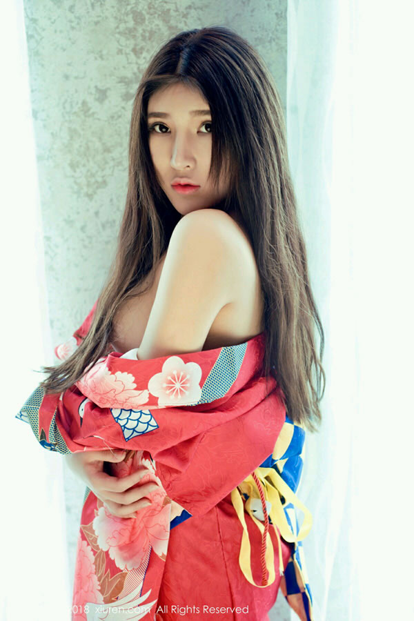 秀人网No.973当然是小熊呀写真绝好蜜桃臀细腰