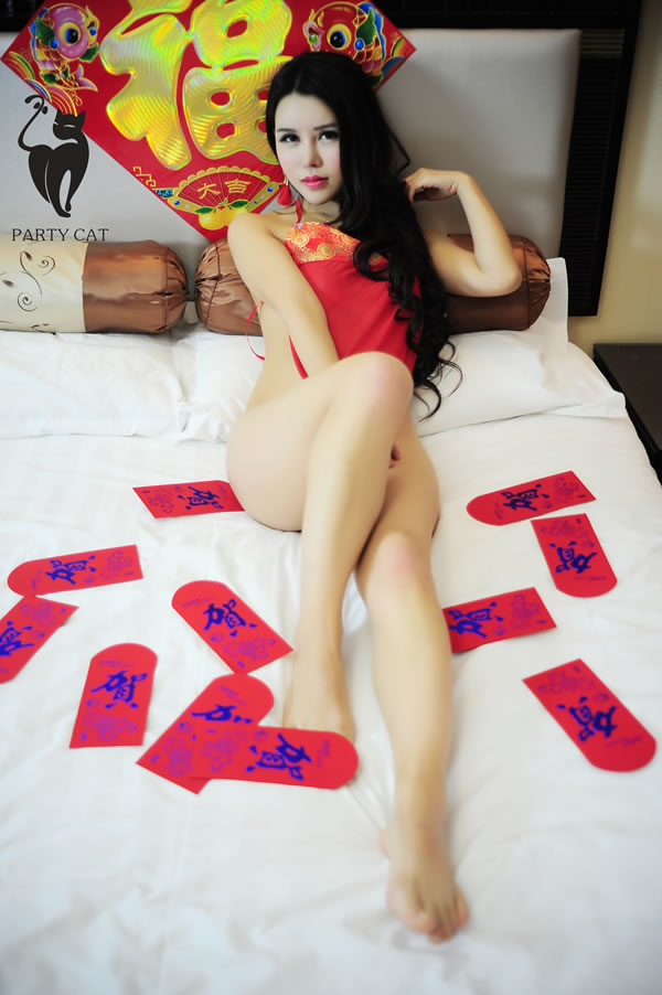 PartyCat轰趴猫第38刊小美女青程喜庆新年私房写真