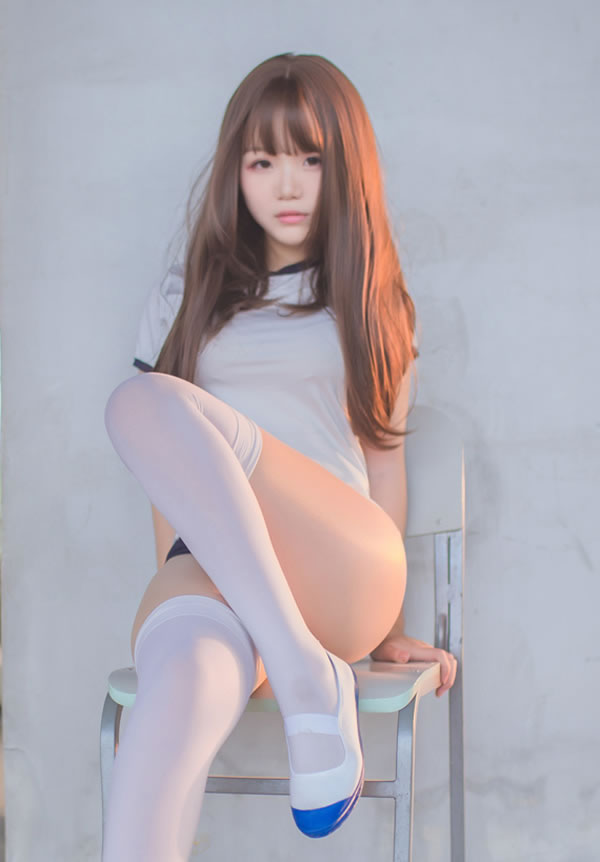 性感人气宅夏Cos J1111–白丝捆绑写真