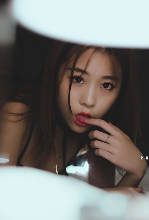 拜天摄影出品斗鱼骑着狗的阿扎套图