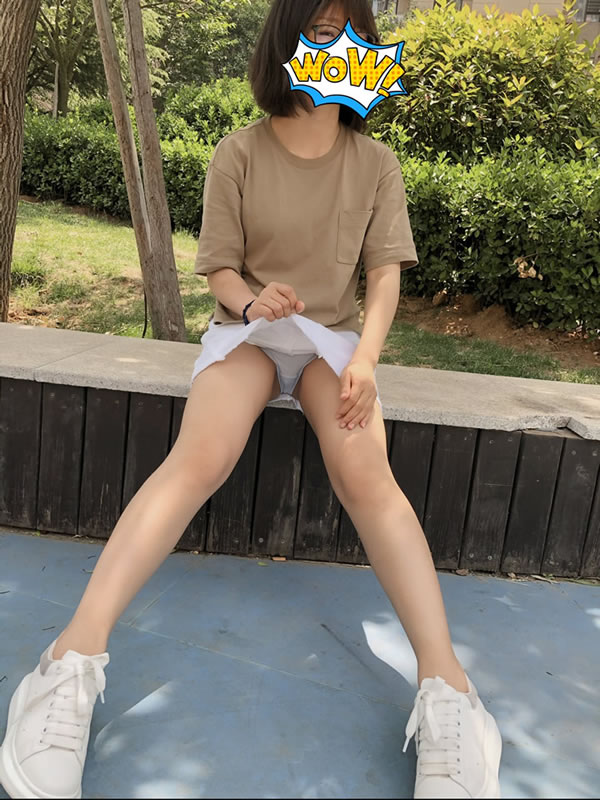 推特网红青春的尾巴尺度图集