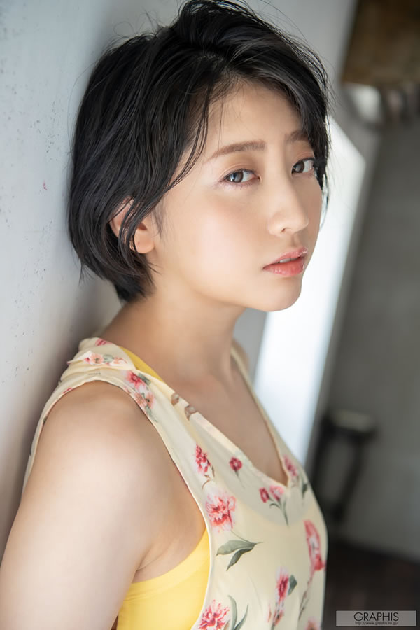 Graphis新人美女夏目响丰满身材无圣光图集2