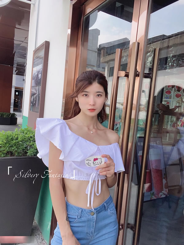 高颜值素人@灿灿举牌私拍尺度视图合集2