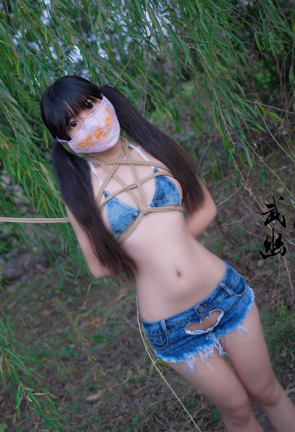 网红武藤幽兰野外之捆绑牛仔