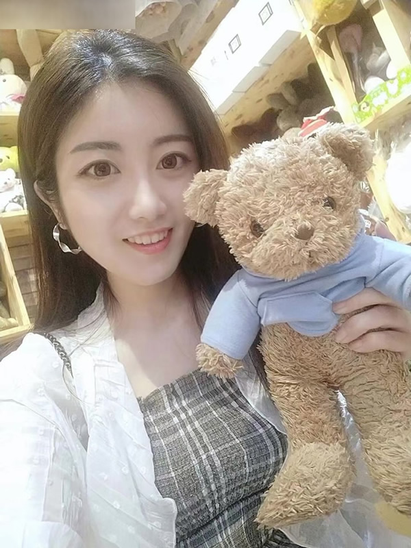 杭州西湖漂亮女教师雪梨尺度私拍视图