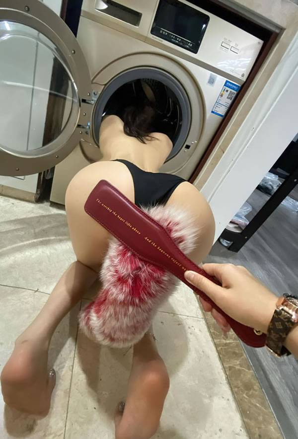 极品九头身女神佳多饱私拍尺度图包4