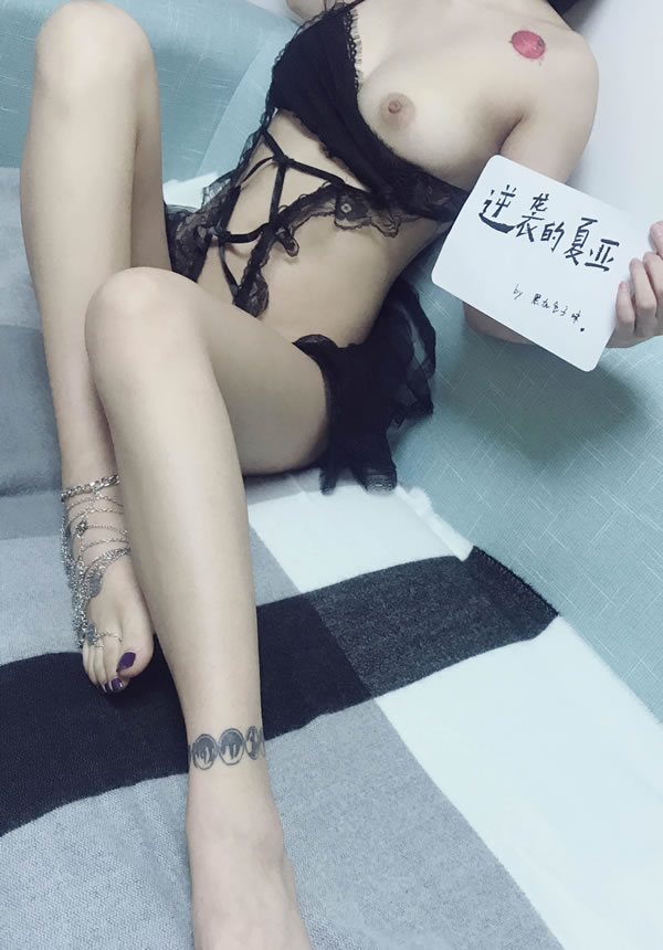 丝足系福利姬@黑加仑 尺度私拍视图合集3