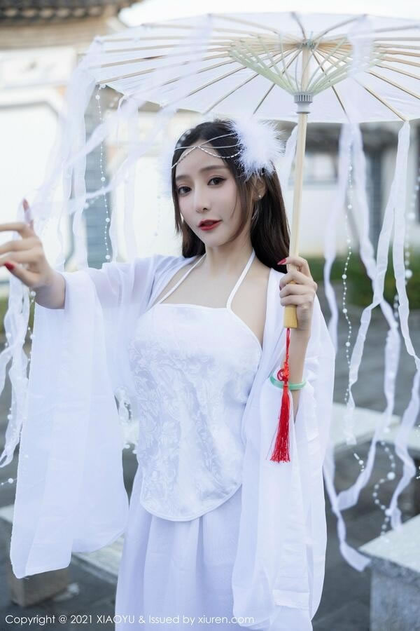 清纯玉女王馨瑶私家别院湿身娇躯洁白诱人