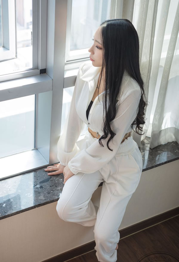 妩媚长发美女Yeon Hwa无圣光人体图集