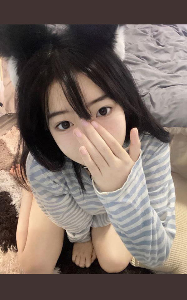 推特新人萝莉@三角圆会员群私拍尺臀图集2