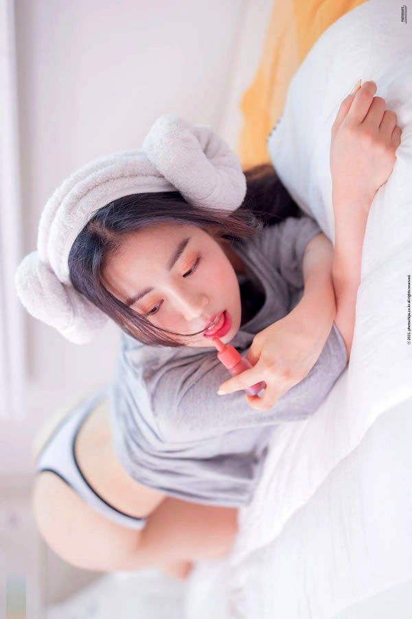 邻居家的小美女Dami居家私拍诱惑图集