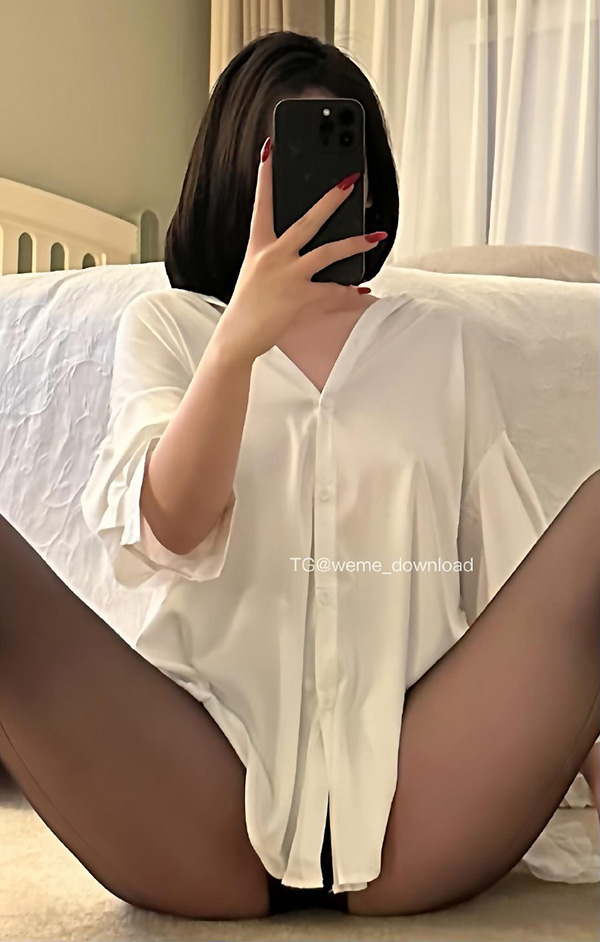 丝足网红保守的二舅妈微密圈肥臀肉丝图集