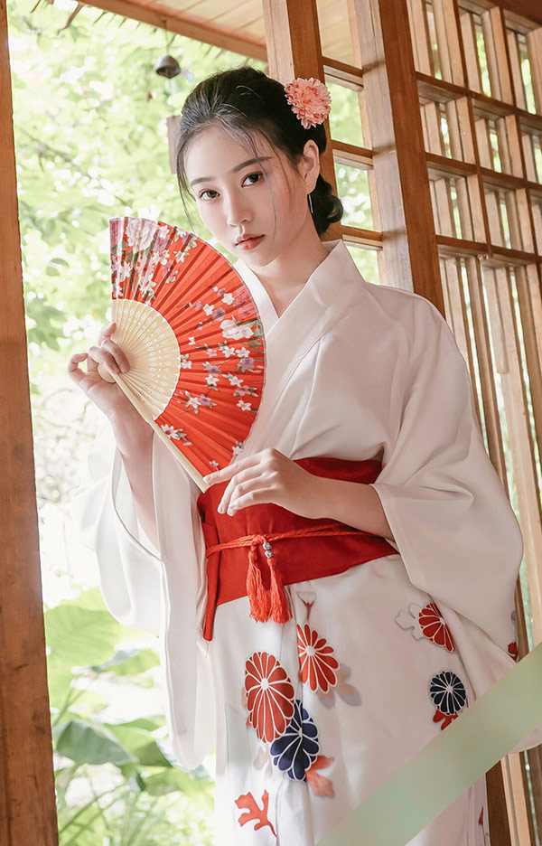 极品女神年年之以爱之名行束缚之事