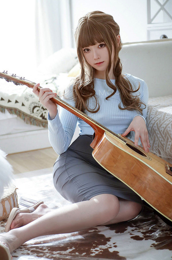 高颜值coser@Asagiriai 吉他妹妹