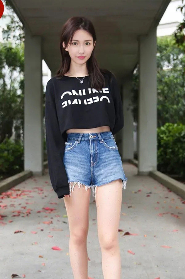 摄影师Anita L之TG丝袜空间美女尺度福利图2