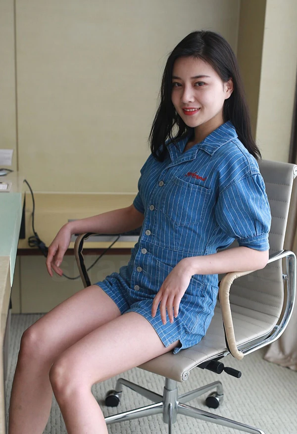 高颜值美女明珠居家私拍白嫩人体尺度套图