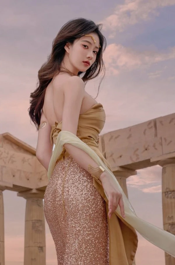 极品女神年年圣墟神秘的少女无圣光美图