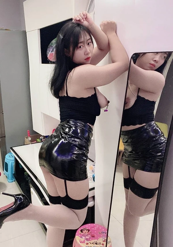 绿帽网红@吊大的一批 尺度私拍视图合集4