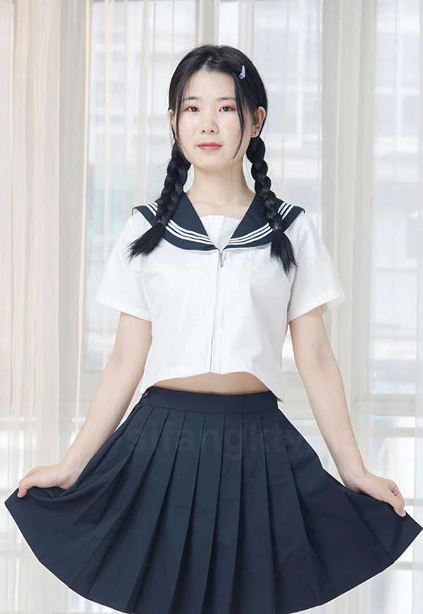 行色美女莉娅JK黑丝双麻花尺度私拍图集