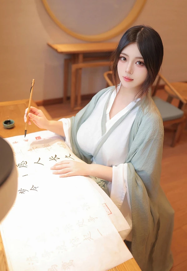 秀人女神蛋蛋宝书香美女画中来粉樱桃诱人