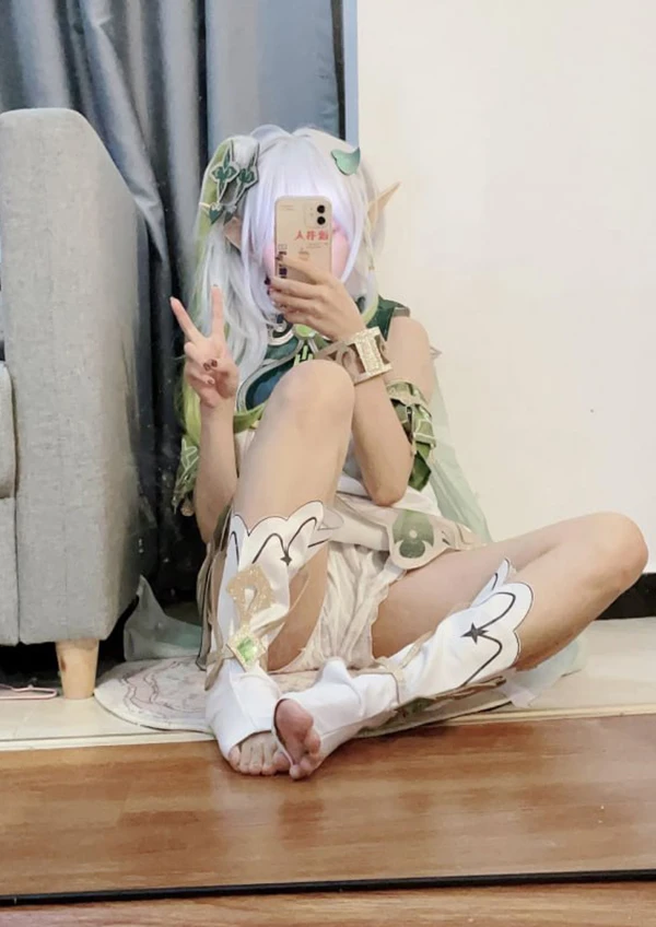 高颜值福利姬@香蕉不呐呐 尺度视图新作