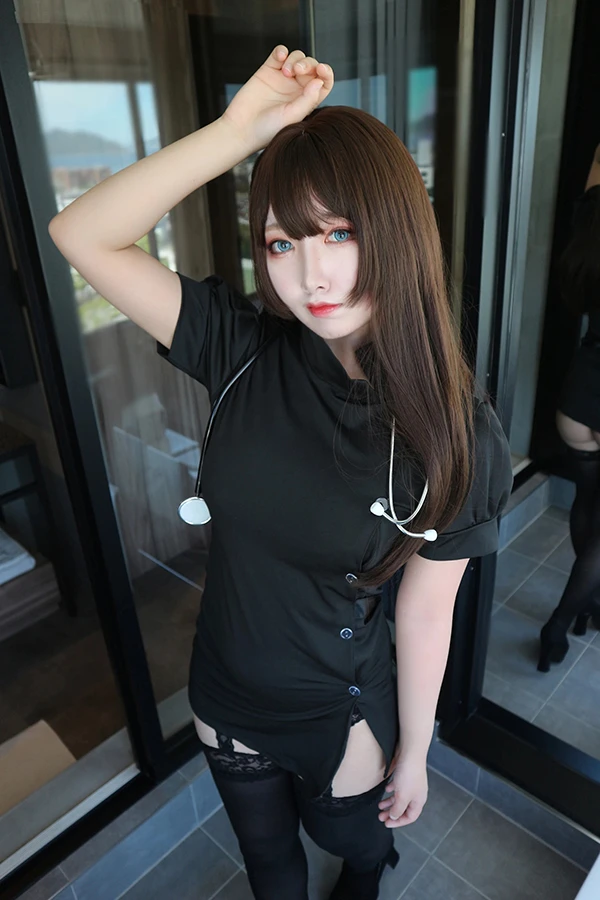 暗黑女护士秘密的诊察室黑丝尺度图集