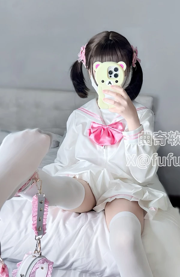 极品粉嫩白丝jk萝莉 曲奇软fufu私拍诱惑图集