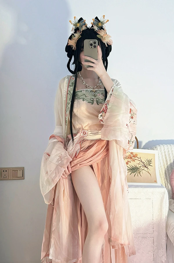 极品福利姬仙仙桃一颗甜桃 汉服无圣光美图