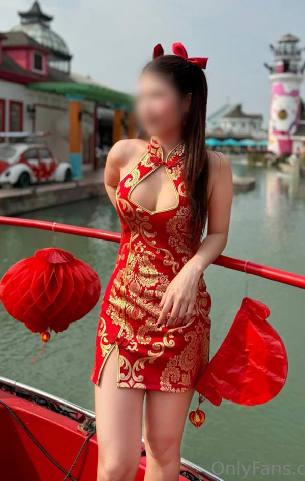 大长腿福利姬@Pittyswg私拍调教多人福利图2